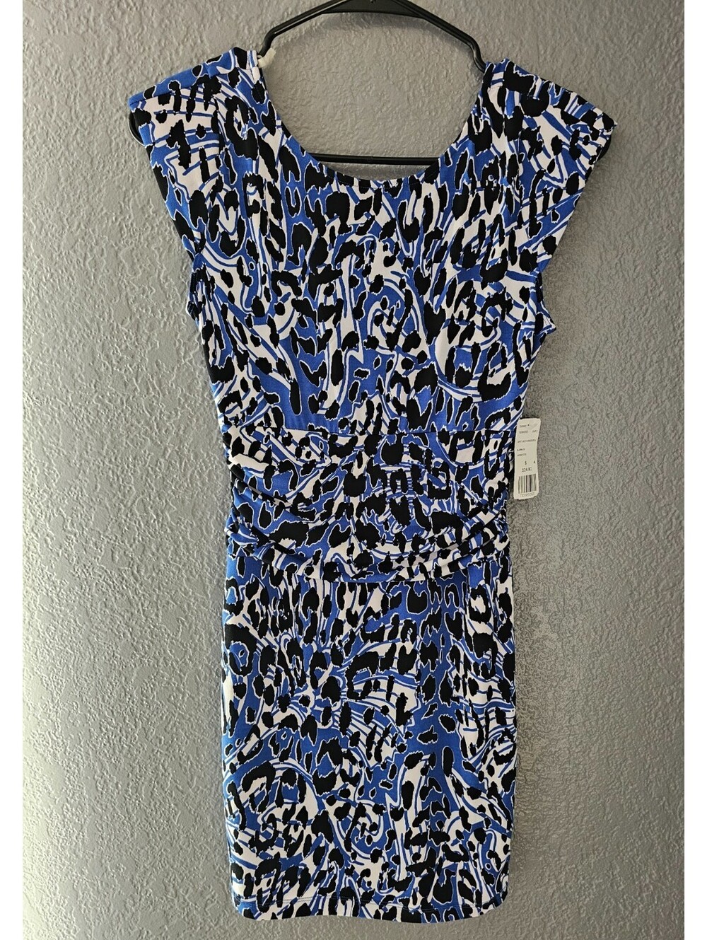 New Women's Forever 21 Blouse Short Dress Size Small Cap Sleeves Leopard Print